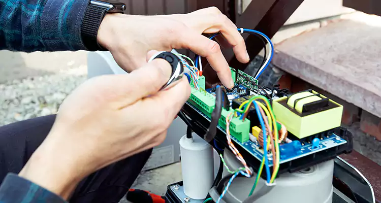 Automatic Driveway Gate Repair in Carrollwood, FL