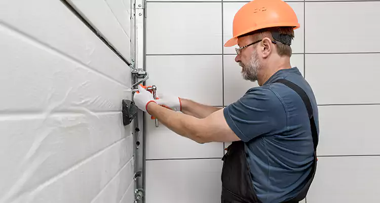 Emergency Garage Door Repair in Carrollwood, FL