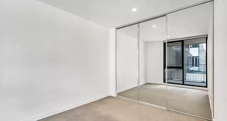 Why Homeowners Choose Us for Sliding Mirror Door Replacement in Carrollwood, FL