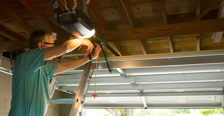 Chamberlain Garage Door Repair in Carrollwood, FL