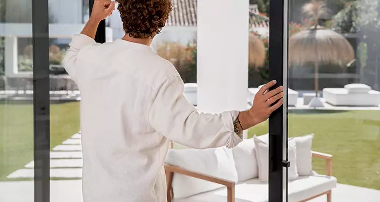 Fix Backyard Sliding Door Hard To Operate in Carrollwood, FL